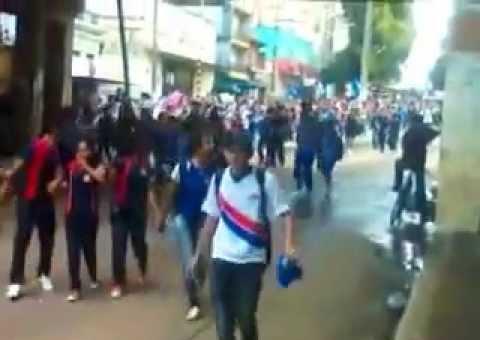 Protesto no Terminal 1 contra o aumento da passagem em Manaus. Veja vídeo